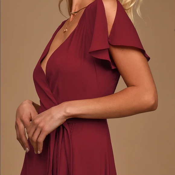 NWT Lulus wrap dress. ❤️ - Picture 2 of 7